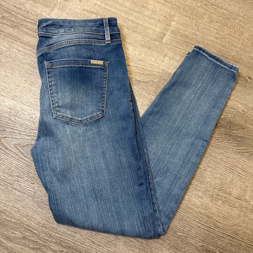 •WHITE HOUSE BLACK MARKET• HIGH RISE SKINNY ANKLE JEANS - Picture 6 of 6